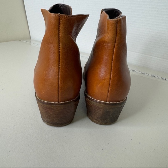 Cole Haan Cognac Leather Ankle Boots Block Heel, Chelsea Style Size 8 - Picture 5 of 13